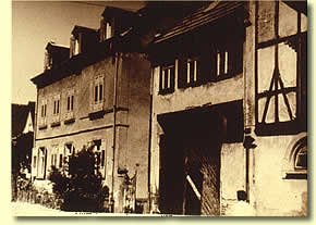 Das Wohnhaus von Hedys Familie