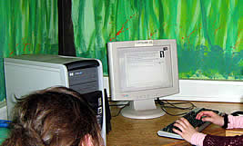 Die Mädchen am PC
