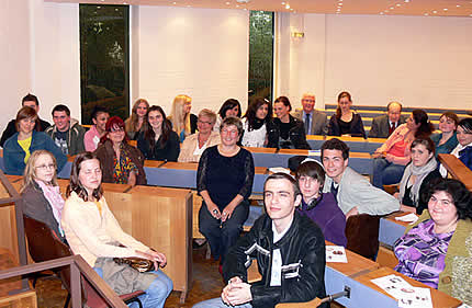 SchülerInnen der Klasse 9d und Jugendliche der Israelitischen Kultusgemeinde, Nürnberg